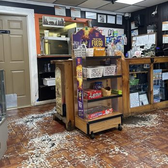 Las 2 Huastecas - Front counter. - Mexican Near Me - Blue Ridge, Georgia Las 2 Huastecas - Front counter. - Mexican Near Me - Blue Ridge, Georgia