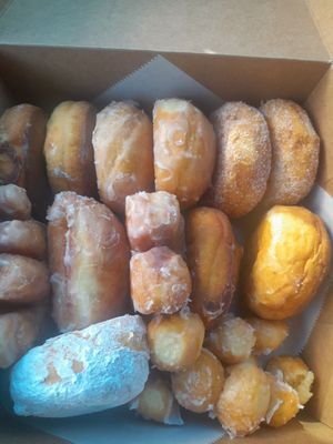 Ray's Donut Shop by null