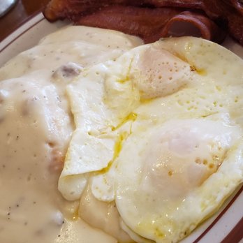 Birdsview Diner - Half order biscuits and gravy. HUGE portions! - Burgers Near Me - Concrete, Washington