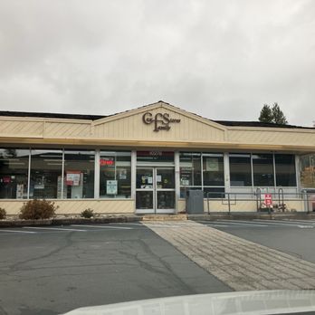 Truckee Shell - Exterior - Gas Stations Near Me - Truckee, California
