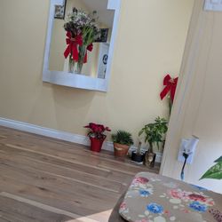 Chiangmai Thai Massage - Small waiting area. Very cute and clean.