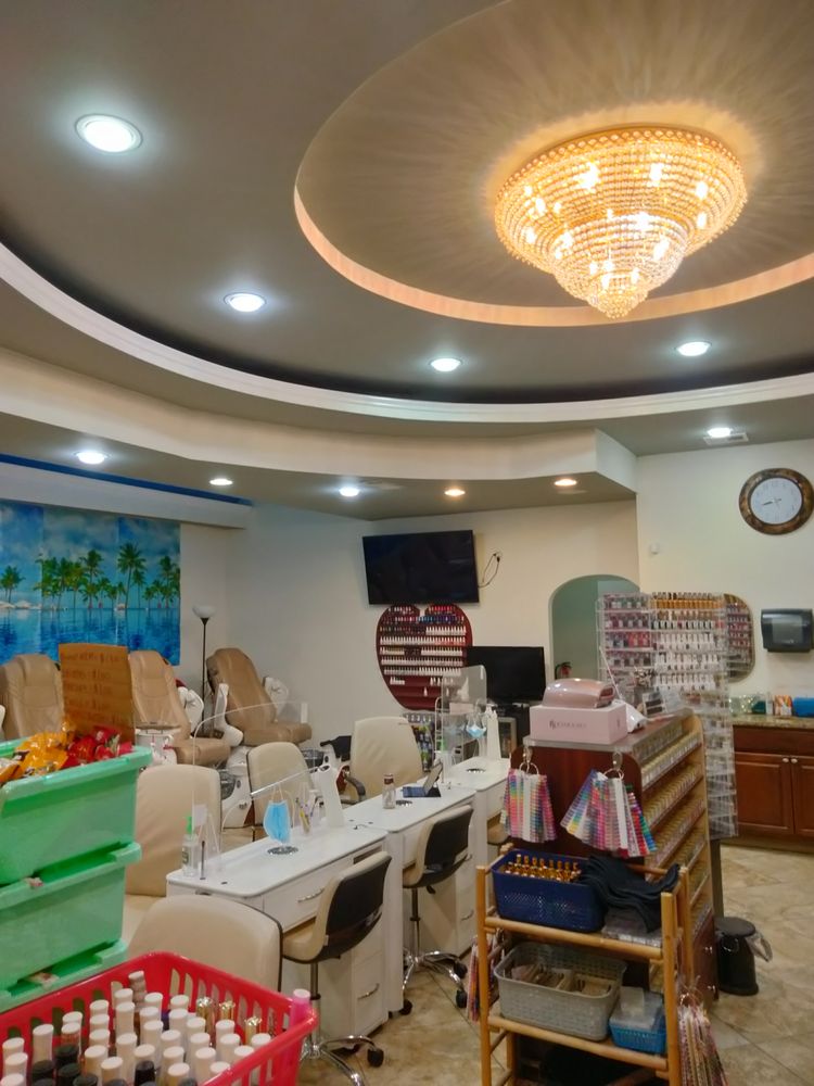 MODEL NAILS Updated October 2024 36 Photos & 66 Reviews 4977