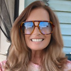 Jennifer Cryer - See how beautiful my hair is, I am make-upless today
