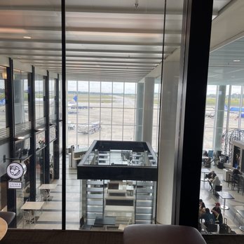 The Club CHS - Views from lounge - Airport Lounges Near Me - Charleston, South Carolina