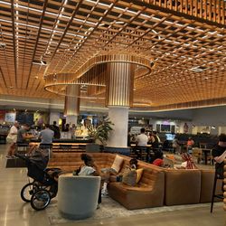 Politan Row at Colony Square - Bar area