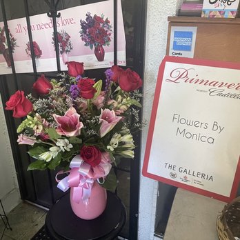 Flowers by Monica - Arrangement of Lillies and Roses Flowers by Mónica, Tx - Florists Near Me - Houston, Texas Flowers by Monica - Arrangement of Lillies and Roses Flowers by Mónica, Tx - Florists Near Me - Houston, Texas