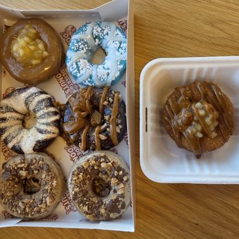 Desert Donuts - Frog Frank, Frozen, Turtle Tim, S'more, 2 Coffee Toffee, and Kangaroo Karen ($30.15 + Tax) 10-03-2025 - Donuts Near Me - Greenwood Village, Colorado Desert Donuts - Frog Frank, Frozen, Turtle Tim, S'more, 2 Coffee Toffee, and Kangaroo Karen ($30.15 + Tax) 10-03-2025 - Donuts Near Me - Greenwood Village, Colorado
