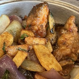 啫睹三文魚頭煲 Sizzling Salmon (May 2026 limited special) 啫睹三文魚頭煲 Sizzling Salmon (May 2026 limited special)