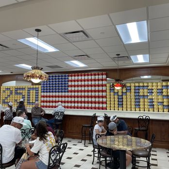 Blue Bell Creameries - Ice Cream & Frozen Yogurt Near Me - Brenham, Texas Blue Bell Creameries - Ice Cream & Frozen Yogurt Near Me - Brenham, Texas