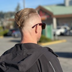100 Stars Barber Shop & Hair Salon