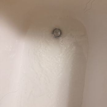 Eagle's Nest Bed & Breakfast - Would not drain.. hair in the tub.. not clean at ALL - Hotels Near Me - Big Bear Lake, California Eagle's Nest Bed & Breakfast - Would not drain.. hair in the tub.. not clean at ALL - Hotels Near Me - Big Bear Lake, California