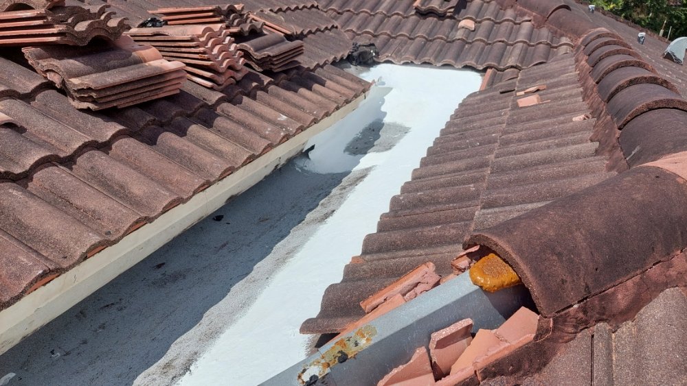 Slide of Florida Roofco