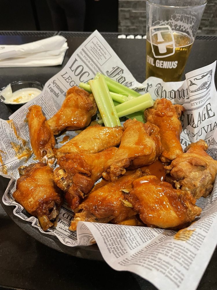 DUNLOP’S BAR & GRILL Updated October 2024 601 Holly Dell Dr, Sewell