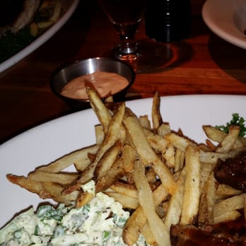 Houston's Restaurant - Ribs, fries & cole slaw. - American Near Me - Hackensack, New Jersey