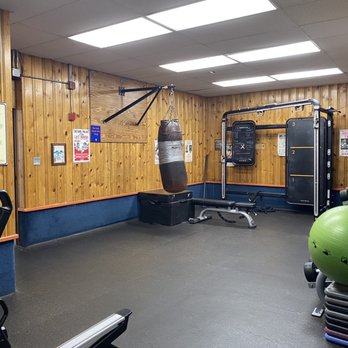 Irving Park YMCA - "Bears Deb" or free weight too - Gyms Near Me - Chicago, Illinois Irving Park YMCA - "Bears Deb" or free weight too - Gyms Near Me - Chicago, Illinois