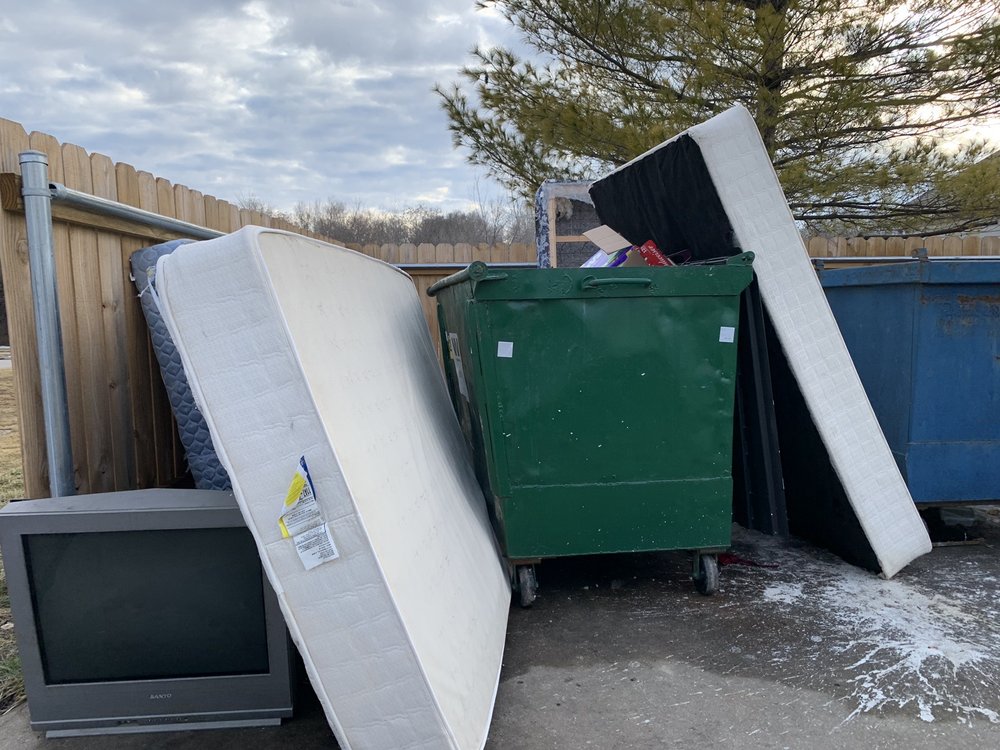 SUNDANCE PAOLA APARTMENTS 1010 Industrial Park Dr, Paola, KS Yelp