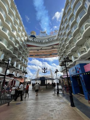 Royal Caribbean by null