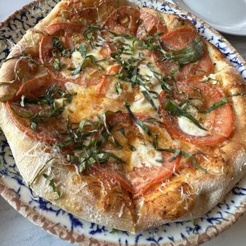 Brio Italian Grille - Margherita Pizza - Italian Near Me - Rancho Cucamonga, California Brio Italian Grille - Margherita Pizza - Italian Near Me - Rancho Cucamonga, California