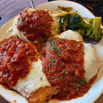 Italian Cafe - Chicken Parmigiana - Italian Near Me - Irving, Texas Italian Cafe - Chicken Parmigiana - Italian Near Me - Irving, Texas