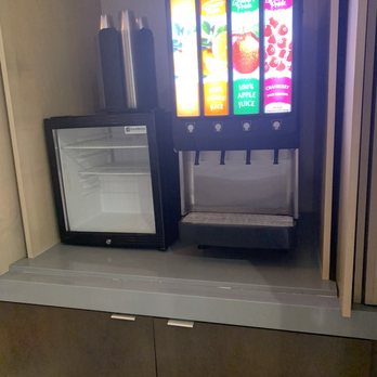 SpringHill Suites by Marriott Huntington Beach Orange County - Hotels Near Me - Huntington Beach, California