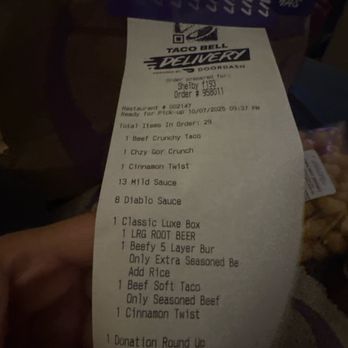 Taco Bell - Receipt of food.... Didn't get the luxe box, no beef, no drink and no sauce also one of the other tacos was messed up. - Fast Food Near Me - Euclid, Ohio