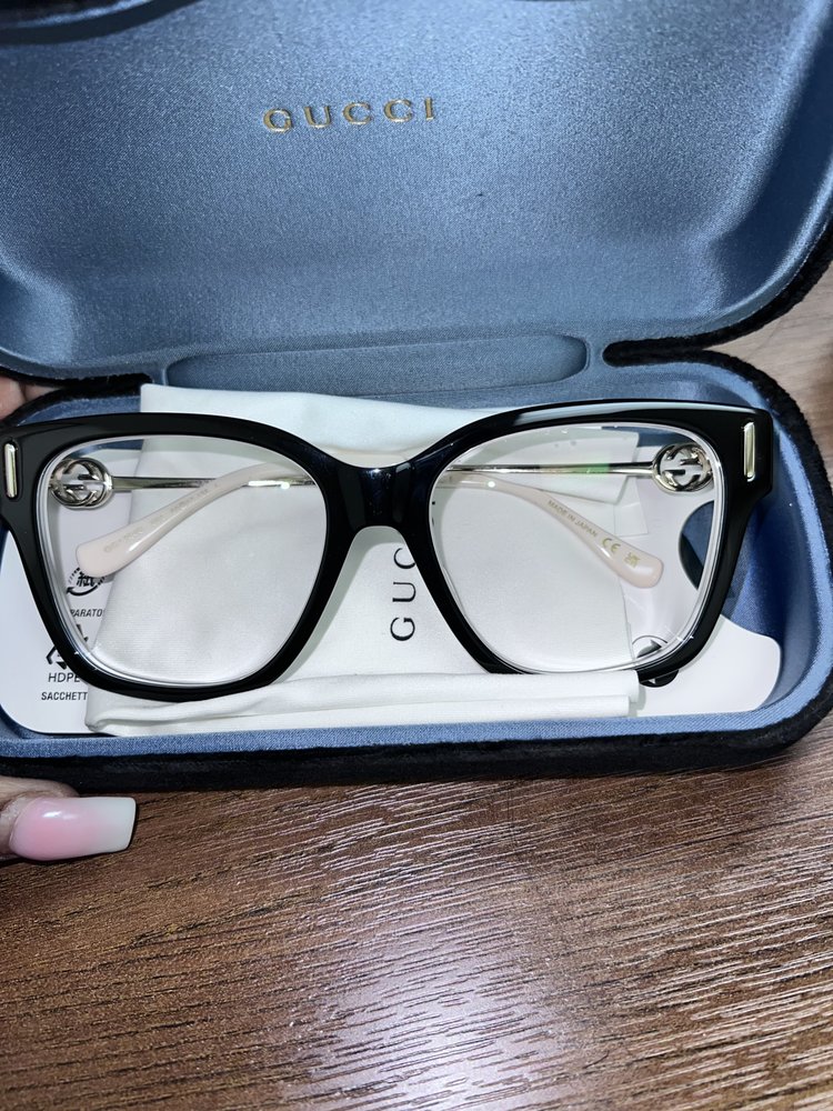 SVS VISION OPTICAL CENTERS Updated September 2024 18 Reviews 41472 E Ann Arbor Rd