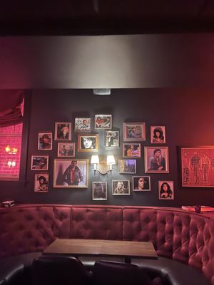 Red Lion Lounge by null