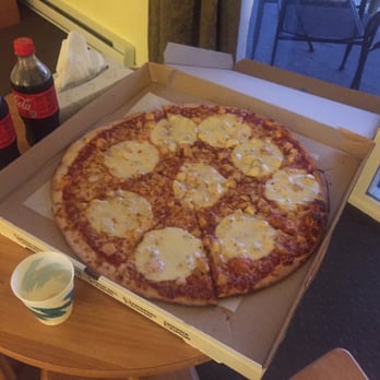 Pier 1 Pizza - 2004 large pizza - Pizza Near Me - Boothbay Harbor, Maine