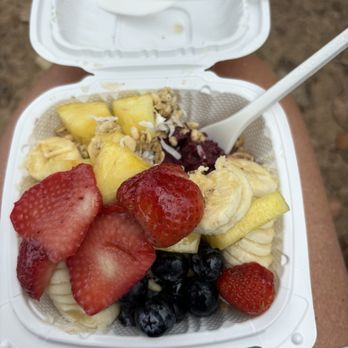 Eggs 'n Things - Waikiki Beach Eggspress - Açaí bowl - Breakfast & Brunch Near Me - Honolulu, Hawaii Eggs 'n Things - Waikiki Beach Eggspress - Açaí bowl - Breakfast & Brunch Near Me - Honolulu, Hawaii