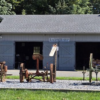 The Amish Village - Blacksmith shop - Tours Near Me - Ronks, Pennsylvania The Amish Village - Blacksmith shop - Tours Near Me - Ronks, Pennsylvania