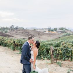 Weddings By lmp - Romantic newly wed photo