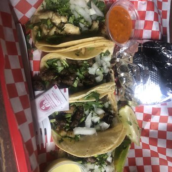 Mami Coco - Double breaded tacos- picadillo, pollo, cabeza and bistec 10/10 - Tacos Near Me - Dallas, Texas Mami Coco - Double breaded tacos- picadillo, pollo, cabeza and bistec 10/10 - Tacos Near Me - Dallas, Texas