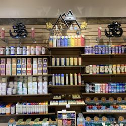 Henna Shoppe - Various candles & incenses, 8.11.2022.