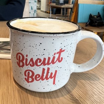 Biscuit Belly - Chesapeake - Vanilla hot latte - Breakfast & Brunch Near Me - Chesapeake, Virginia