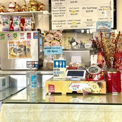 Liliha Drive Inn - Counter