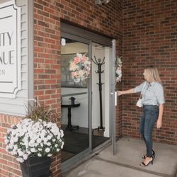 Vanity Avenue Salon - Step inside to see what we are all about!