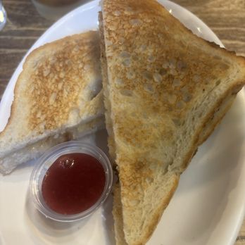 Brookfields Restaurant Sacramento - Sourdough toast with jelly - American Near Me - Sacramento, California