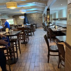 Back Nine Grill & Bar - Indoor dining