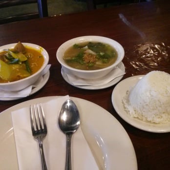 Gerry's Grill - Kare-kare lunch special ($8.99) - Below average!!! - Filipino Near Me - Artesia, California Gerry's Grill - Kare-kare lunch special ($8.99) - Below average!!! - Filipino Near Me - Artesia, California