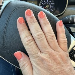 Model Nails Spa - Basic mani with shellac polish.