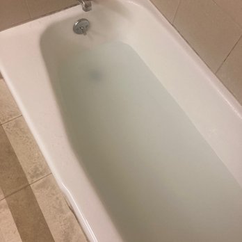 Inn on the Square - Standing water that drained very slowly, and tub mildew - Hotels Near Me - Falmouth, Massachusetts Inn on the Square - Standing water that drained very slowly, and tub mildew - Hotels Near Me - Falmouth, Massachusetts