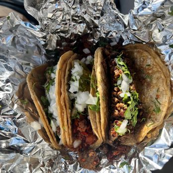 Guelaguetza Tacos - Tacos - Food Trucks Near Me - Milwaukee, Wisconsin