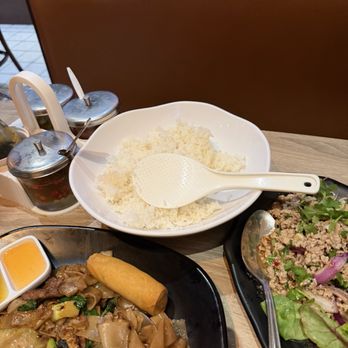 Thai Delight Restaurant - Large white rice - Thai Near Me - Artesia, California Thai Delight Restaurant - Large white rice - Thai Near Me - Artesia, California