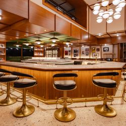 Luckley Tavern & Grill - Luckley Tavern & Grill at Rio Las Vegas - Bar area