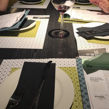 Vinitus - Table setting - Tapas Bars Near Me - Barcelona, B Vinitus - Table setting - Tapas Bars Near Me - Barcelona, B