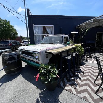 The Press - Some'thin about a truck you can sit at ;) - Wine Bars Near Me - Cleveland, Tennessee