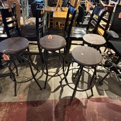 Habitat for Humanity Store - Auburn - love these barstools
