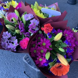 Brisbane Market Place - Bright blues and purples