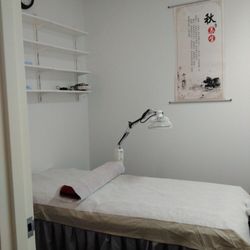 Wu Tong Health Acupuncturist Chess Li