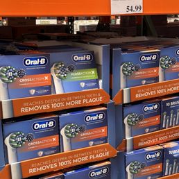 Oral B tooth brushes. Oral B tooth brushes.